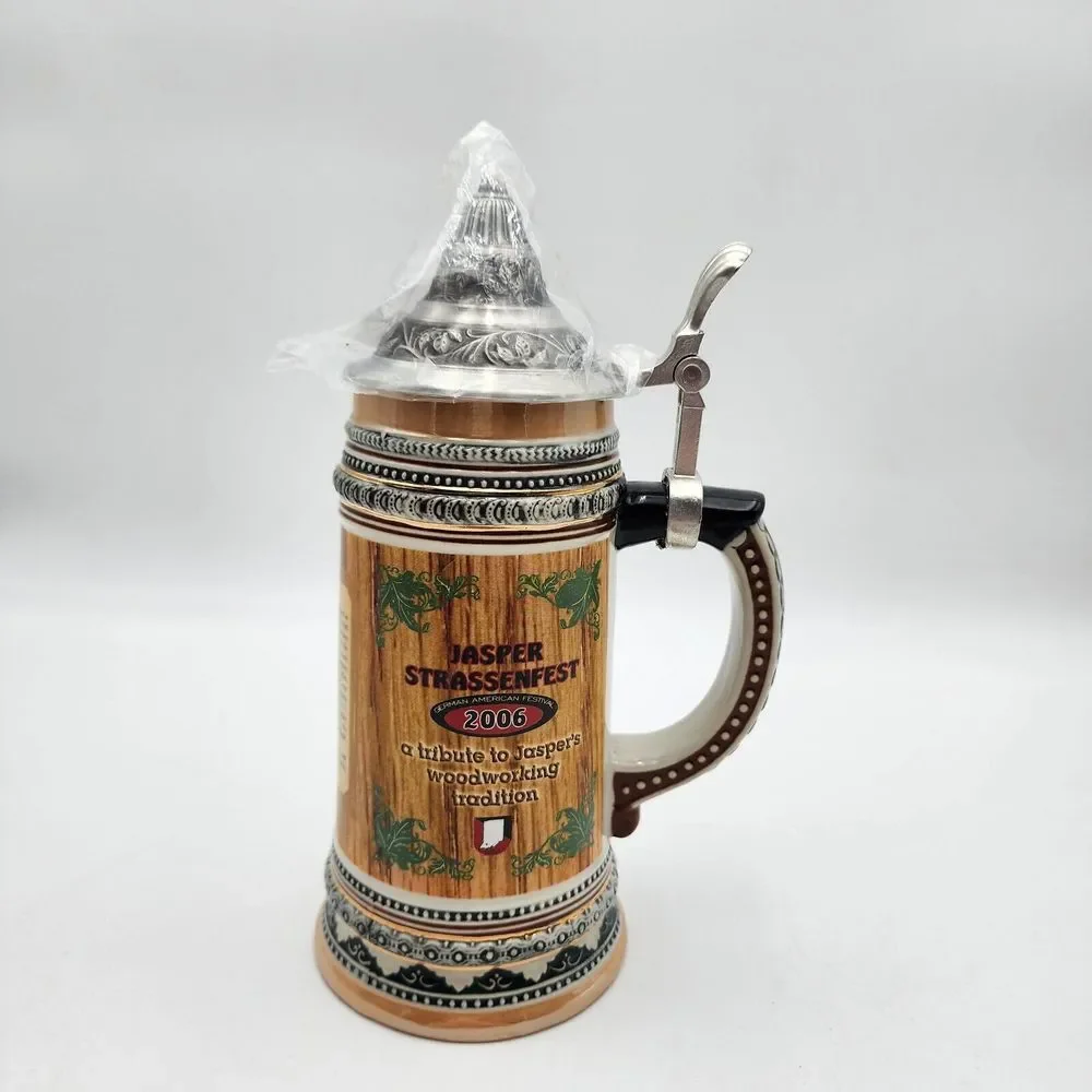 Vintage Lidded Beer Stein 9.5